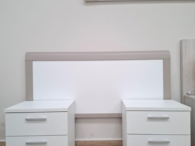 CABEZAL STONE + MESITAS